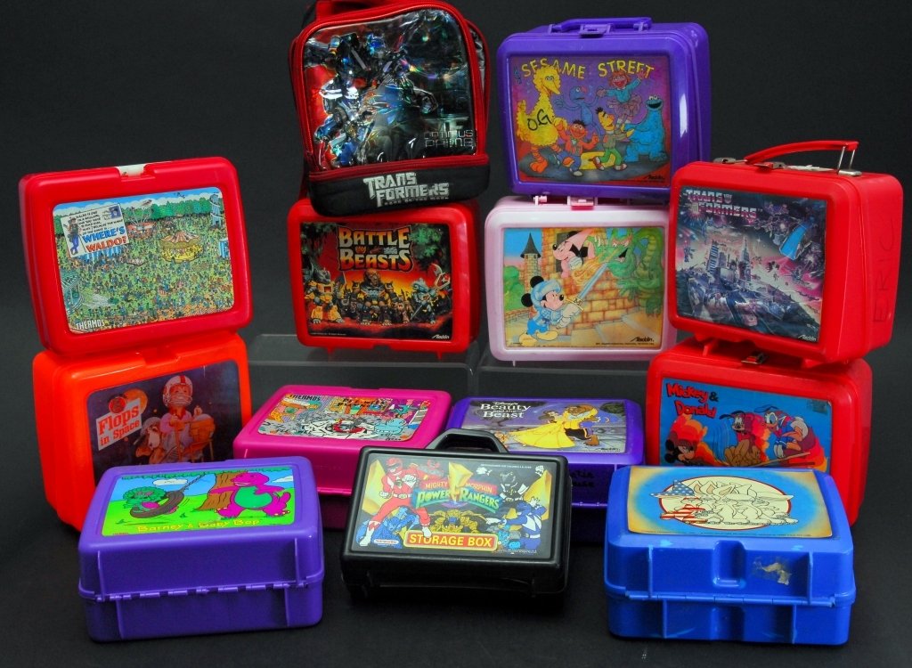 Thirteen Vintage Children's Lunch Boxes (1 of 6)