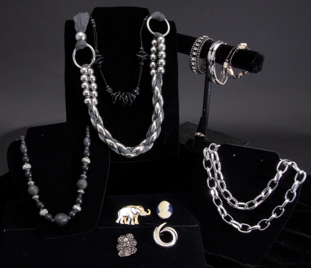 Black & Silver Jewelry Inc. Trifari w/Crown Pin: Necklaces, bracelets, pins and ring. Estate Jewelry.