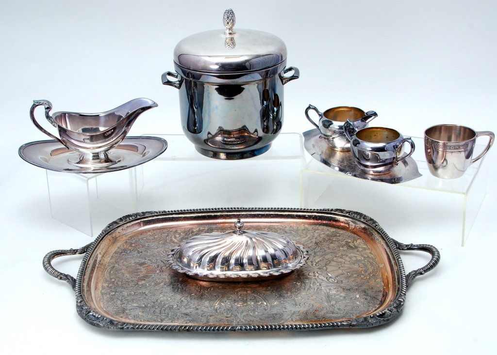 6 Silverplated Servicing Pieces & One Cup (1 of 7)
