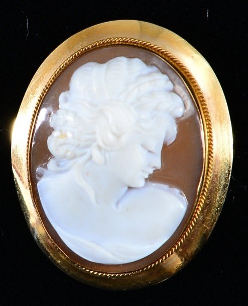 18K Yellow Gold Cameo Pin/Pendant (1 of 3)
