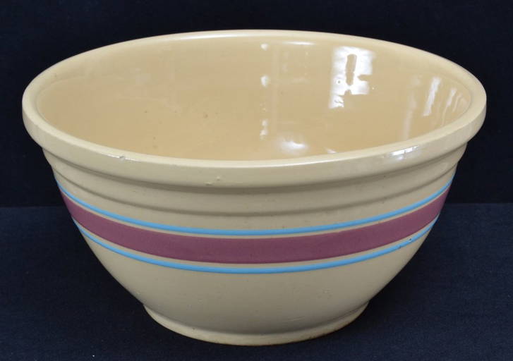 Banded Usa Oven Ware 12 Mixing Bowl