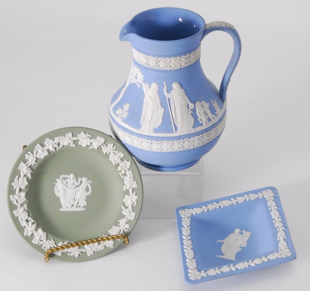 Wedgwood Trio Pitcher and 2 Pin Dishes (1 of 7)