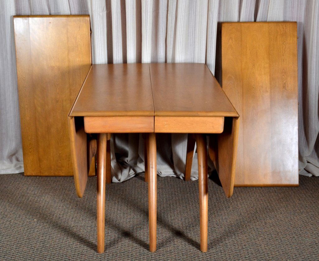 1950s Heywood Wakefield Table w/Leaves & Pads (1 of 6)