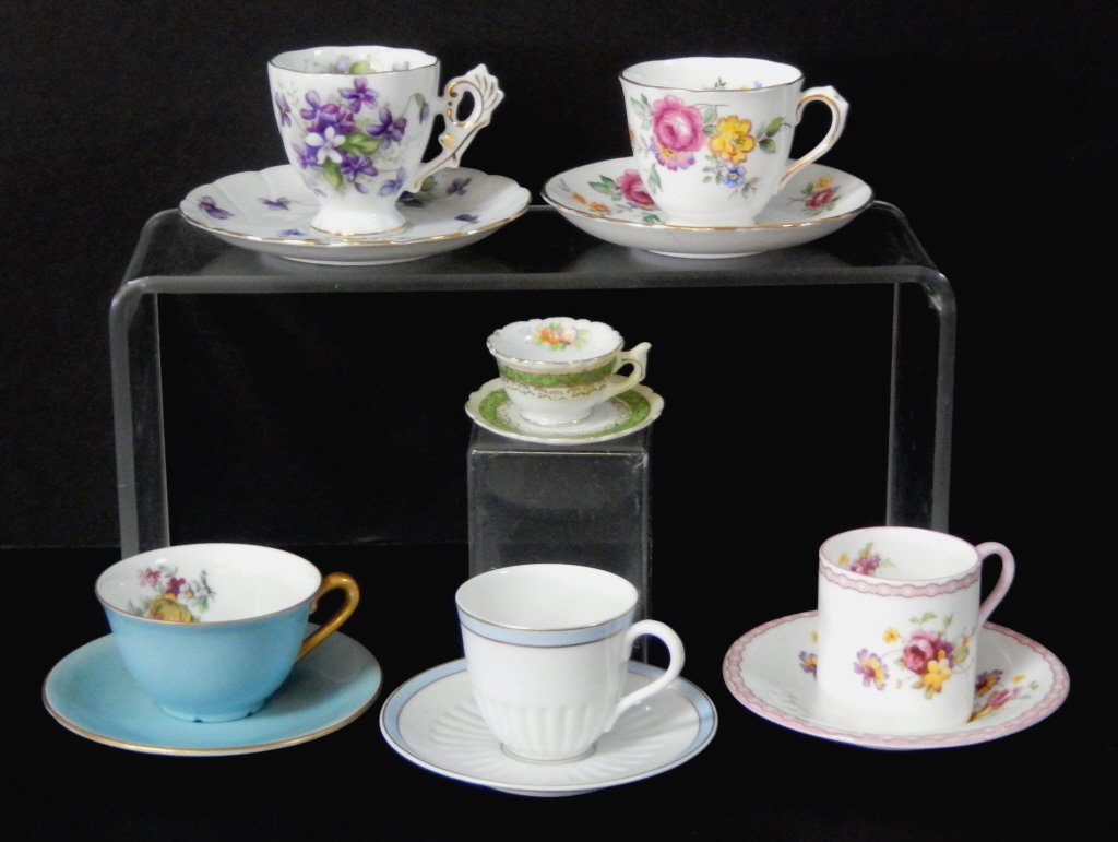 6 Collectible Cups & Saucers (1 of 6)