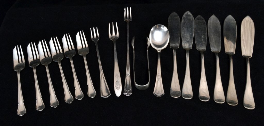 Silverplate Flatware Servers (1 of 6)