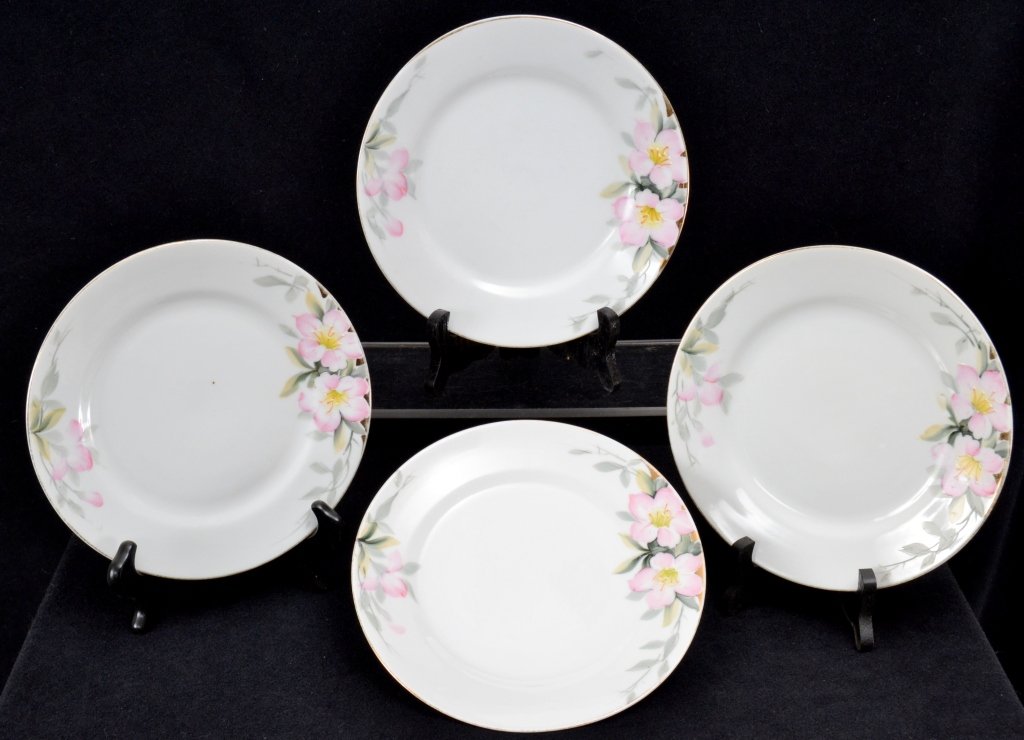 Four Handpainted Nippon Plates (1 of 4)
