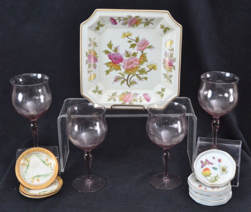 Floral & Butterfly Ceramics w/4 Lavender Stems (1 of 5)