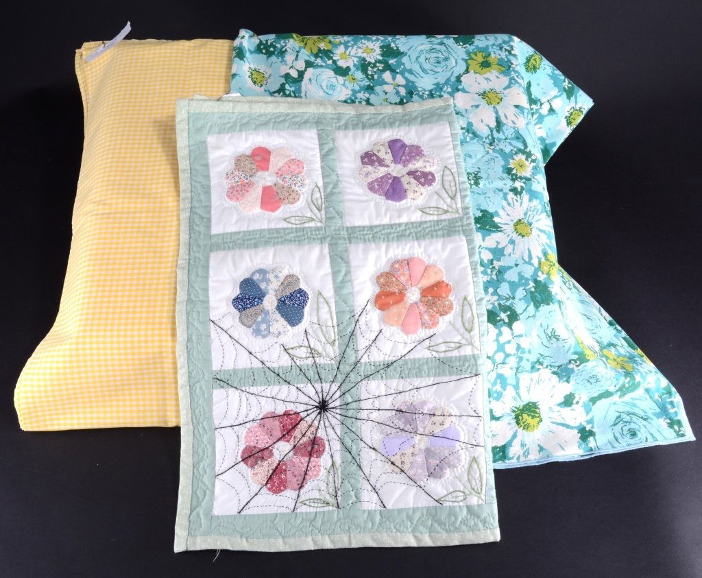 Vintage Floral Tablecloth & Patchwork Hanging Plus (1 of 3)