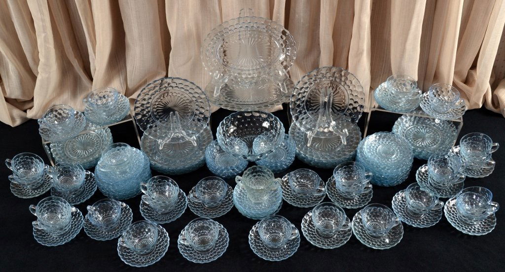 124 Pieces Vintage Blue Bubble Glass Dinnerware (1 of 3)