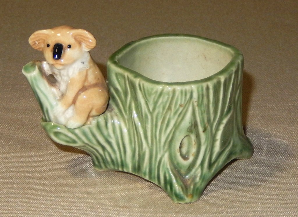 Wade Koala Bear on Tree Trunk: 3.25" W x 2.25" T.