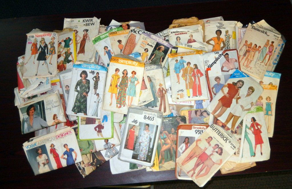 Vintage Ladies Sewing Patterns (1 of 4)