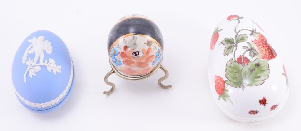 Three Collectible Eggs One Wedgwood Box (1 of 3)