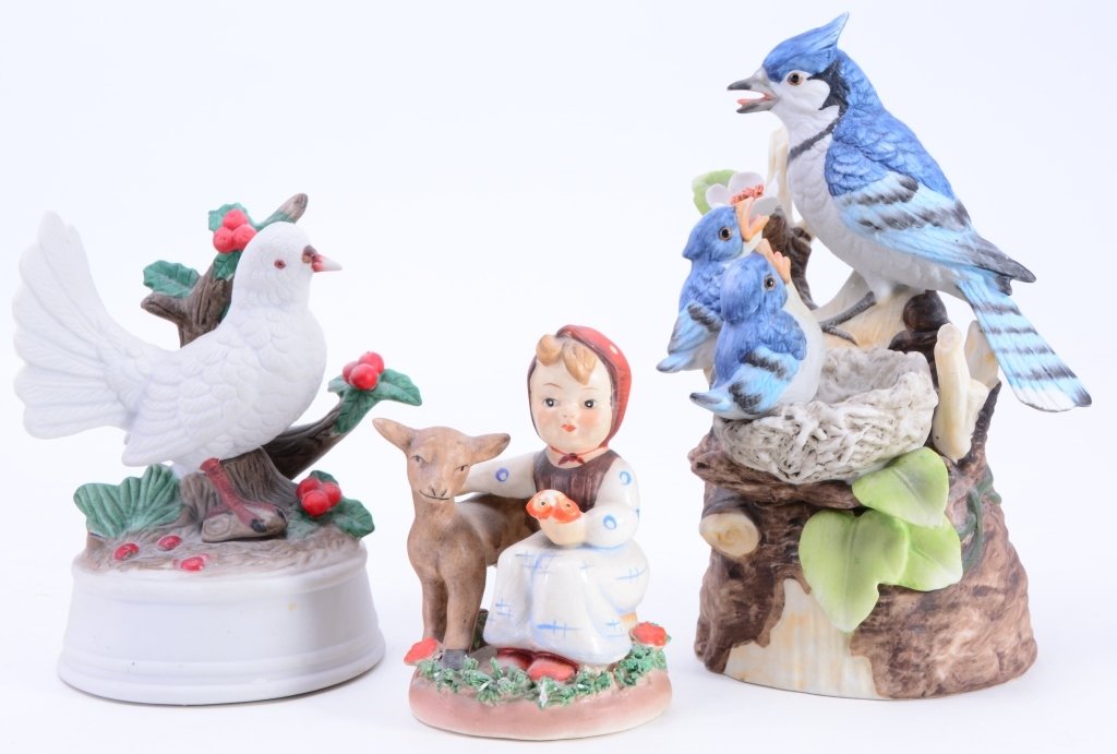 Vintage Music Boxes & Lefton My Pals Figurine (1 of 3)