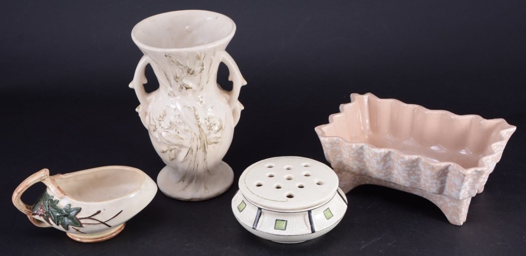 4 Pieces McCoy Plus Pottery (1 of 7)