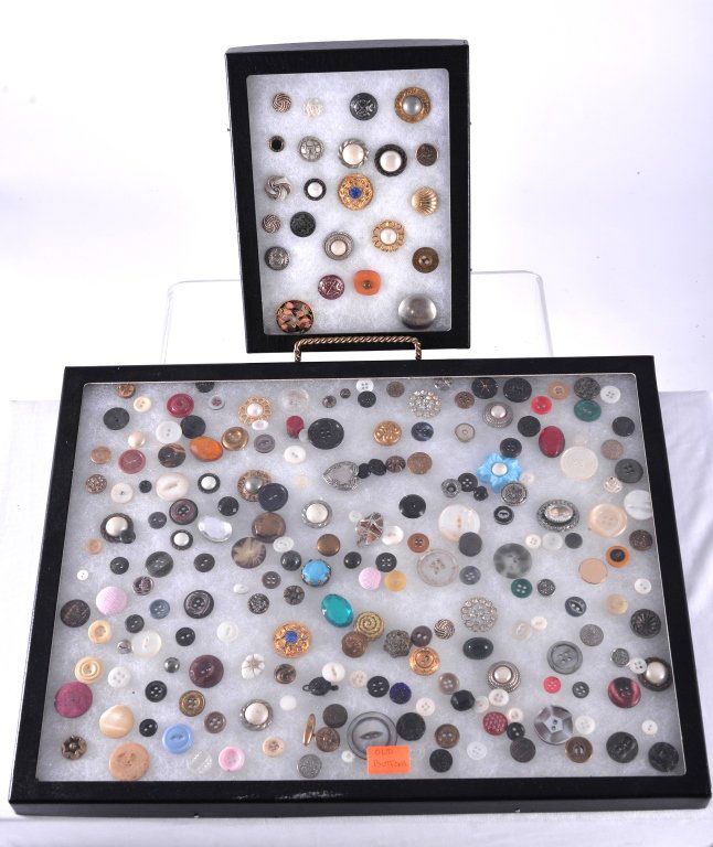 Assorted Vintage Decorative Buttons (1 of 3)