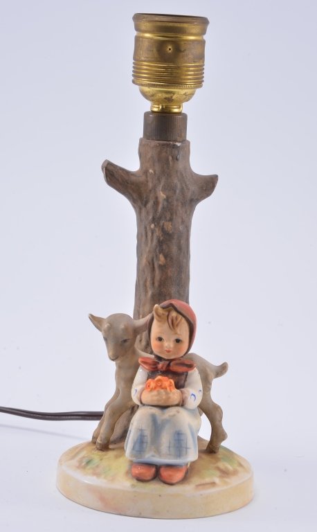 Hummel Good Friends Lamp 228, TMK 3: 8" tall.
