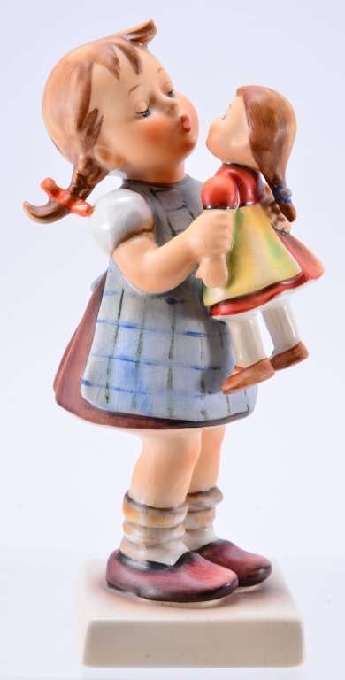 Hummel Kiss Me 311, TMK 5 (1 of 5)