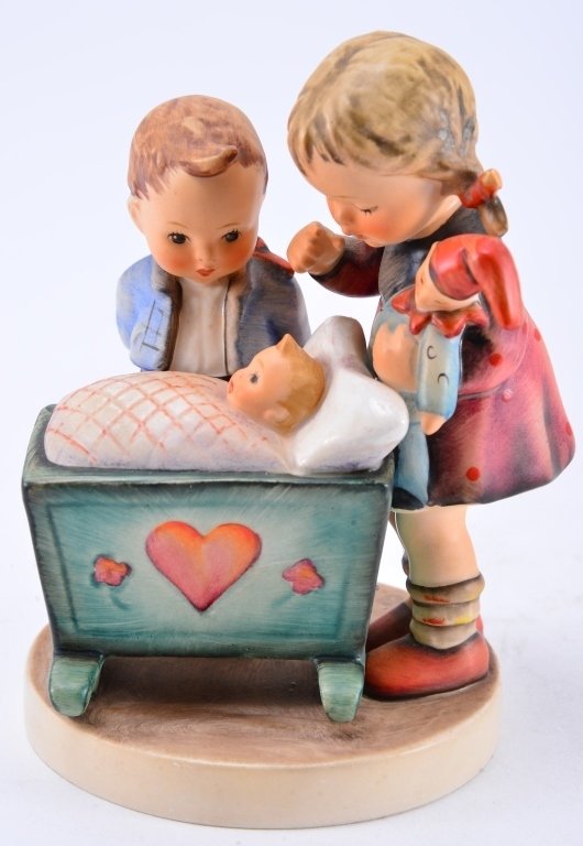 Hummel Blessed Event 333, TMK 4 (1 of 4)