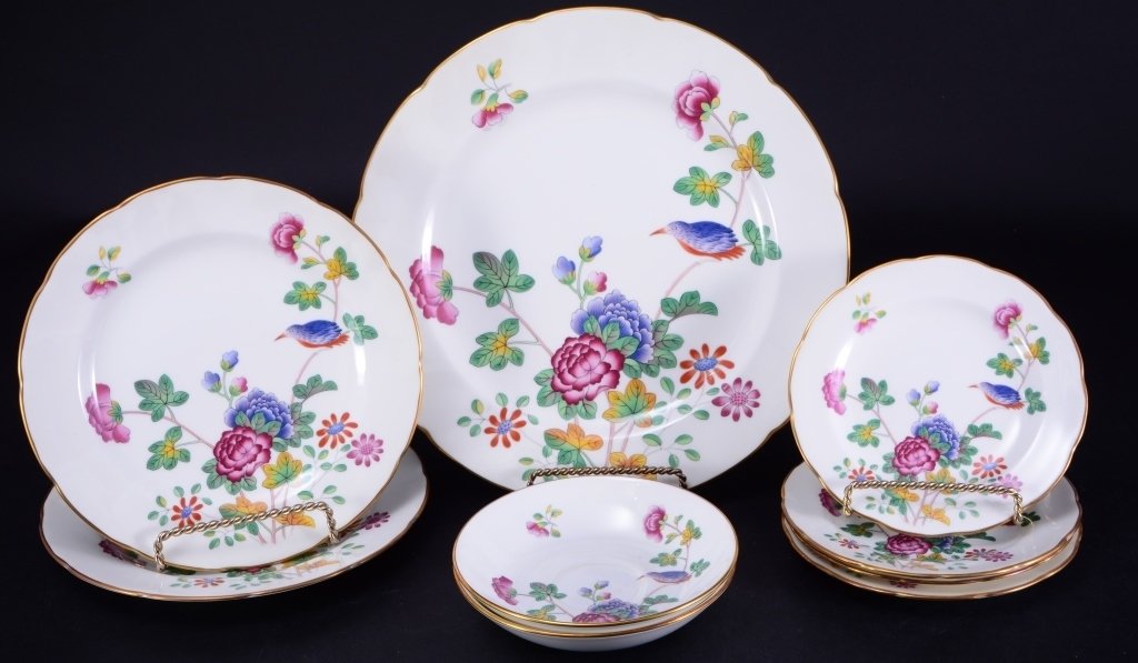 Wedgwood Cuckoo Dinnerware: Inc. 11" plate, 4 bread & butters, 2 saucers & 2 salad plates.