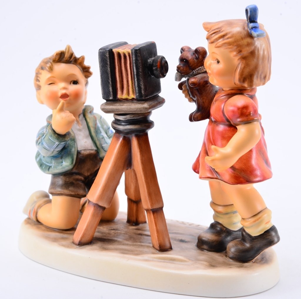 Hummel Camera Ready 2132, TMK 8 (1 of 5)