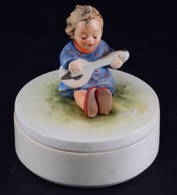 Hummel Joyful Candy Box III/53 TMK 3 (1 of 4)