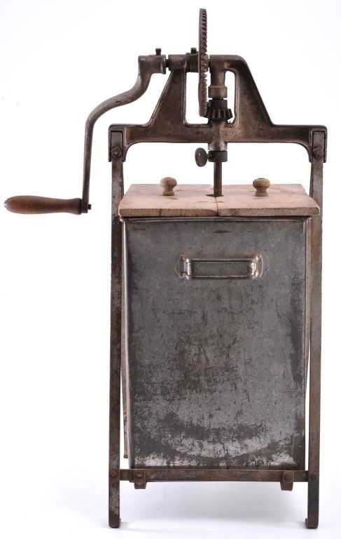 Vintage Tin Hand Crank Butter Churn (1 of 2)