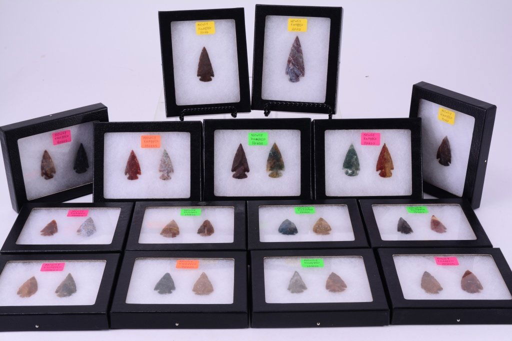 27 Newly Knapped Arrowheads in Riker Mount Boxes (1 of 6)