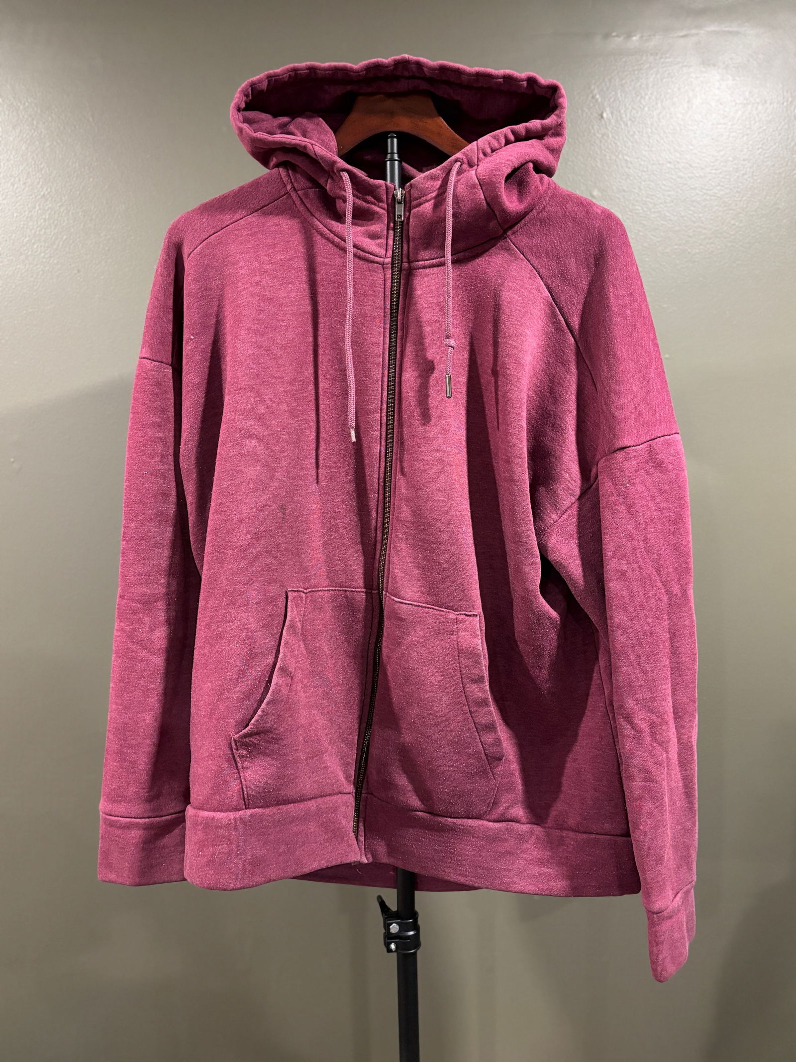 District Perfect Weight Fleece Full-Zip Hooded Sweatshirt: Contemporary full-zip hooded sweatshirt by District from the "Perfect Weight Fleece" line. Not a luxury object, but we're listing this because it has the comfiest feel - so soft and a perfect we