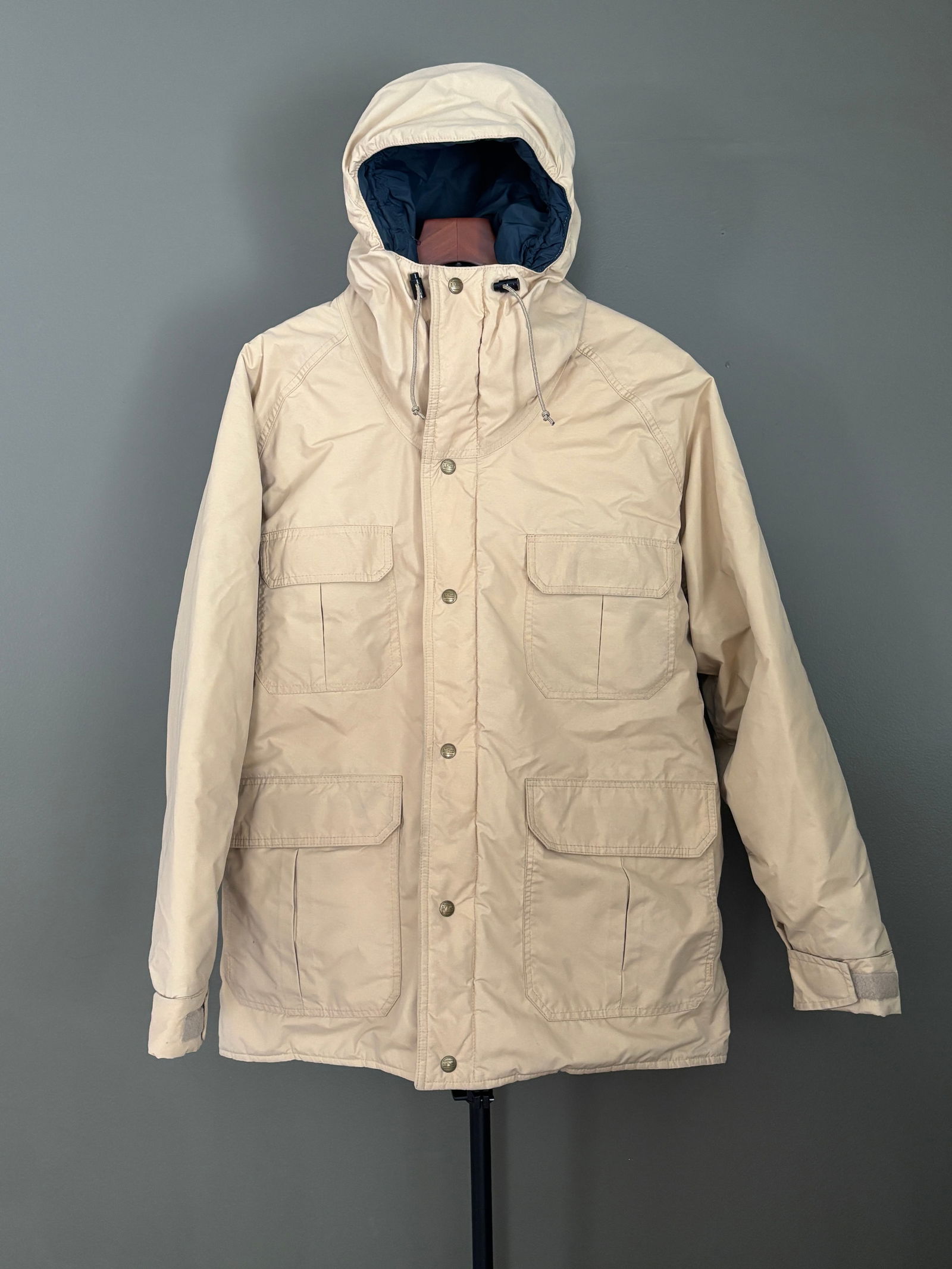 Classic L.L. Bean hooded Gore-Tex Outdoor Jacket (1 of 4)