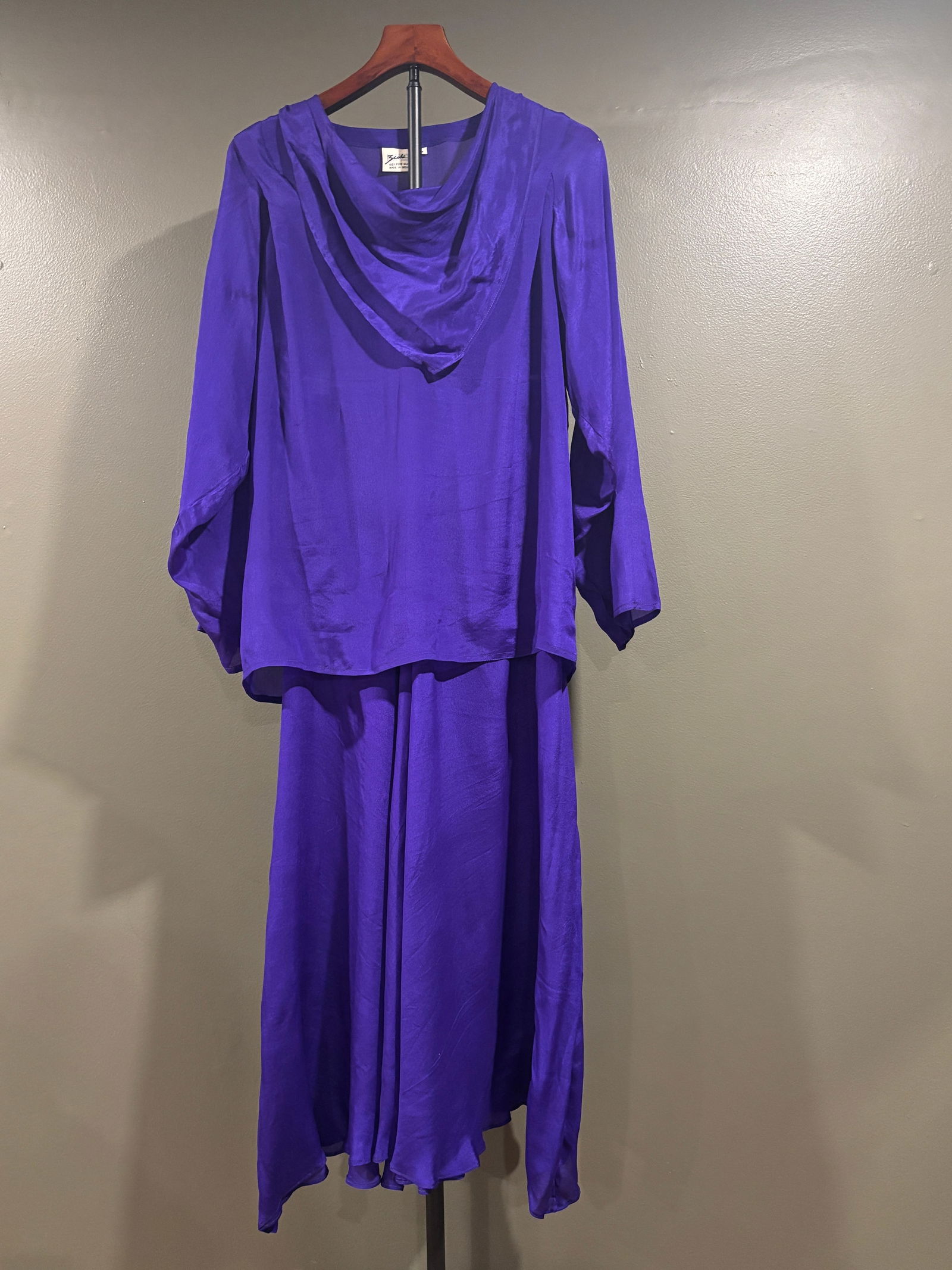 Vintage Silk Ensemble in Royal Amethyst Draped Blouse & Flowing Skirt, Size L (1 of 5)