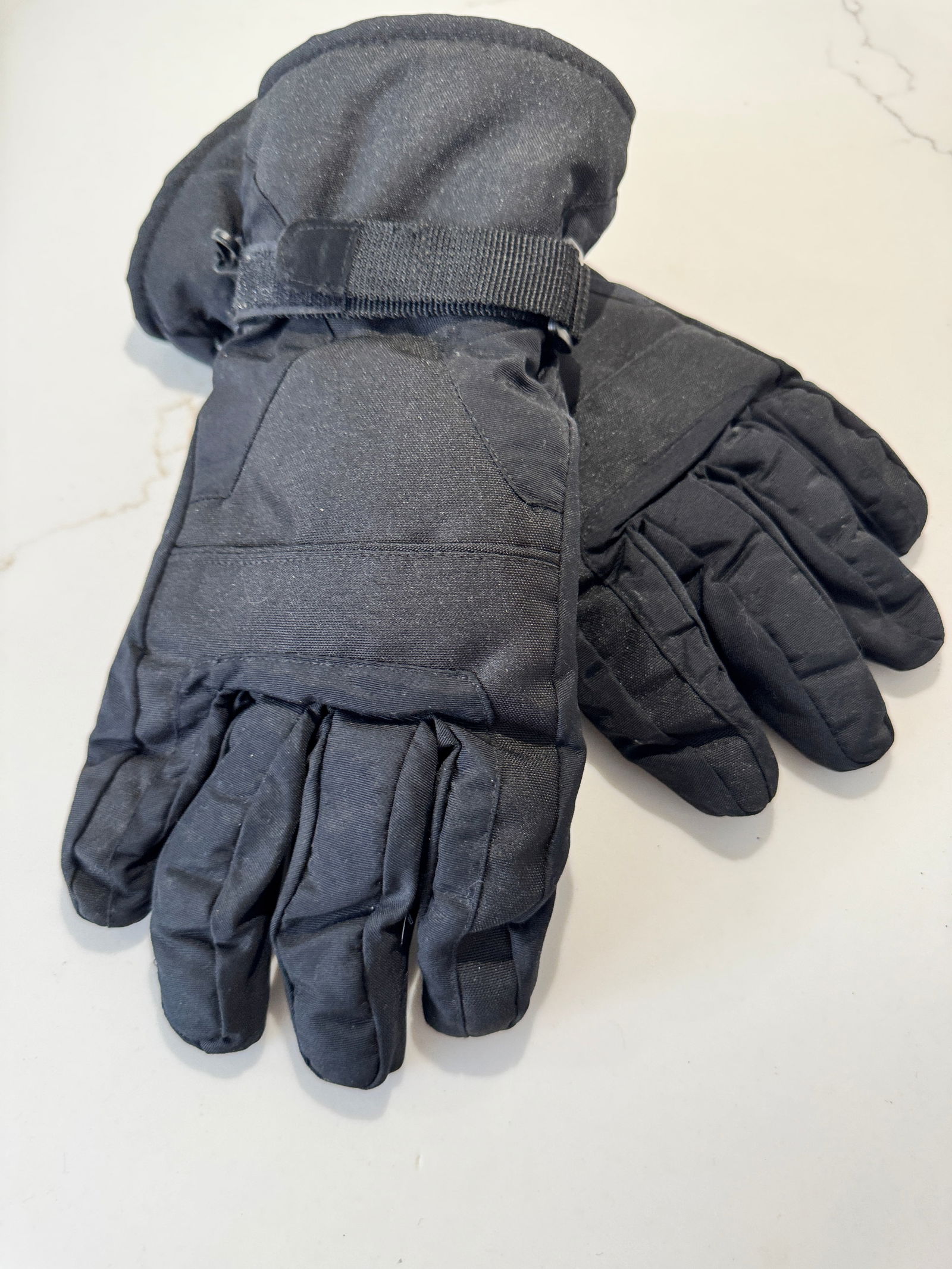 Insulated Winter Gloves with Thinsulate Lining (1 of 4)