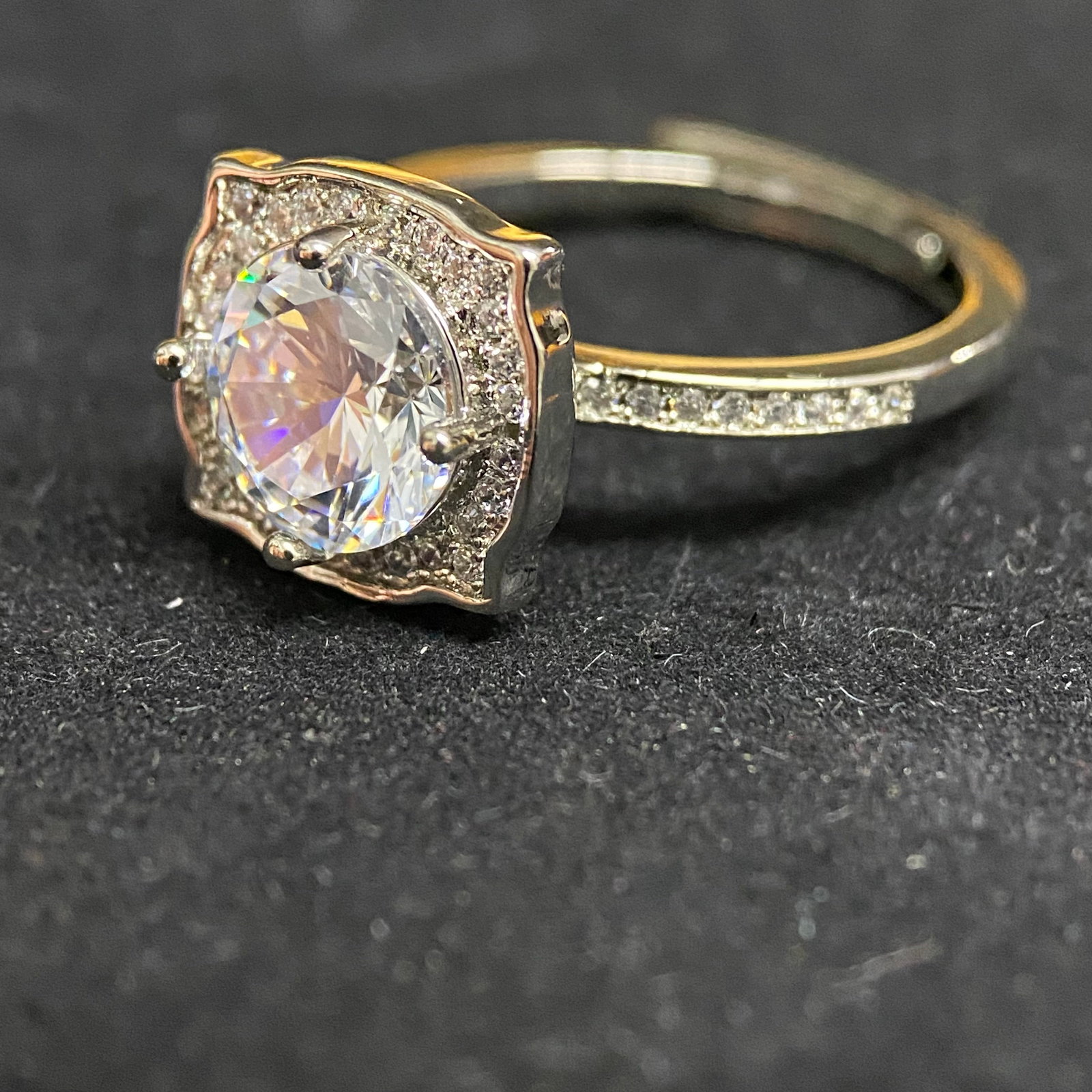 Round Brilliant Cut Solitaire Ring - 3