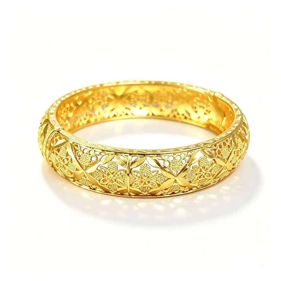 Gold-Gilded Floral Pattern Bangle