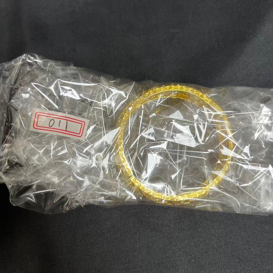 Gold-Gilded Floral Pattern Bangle - 2