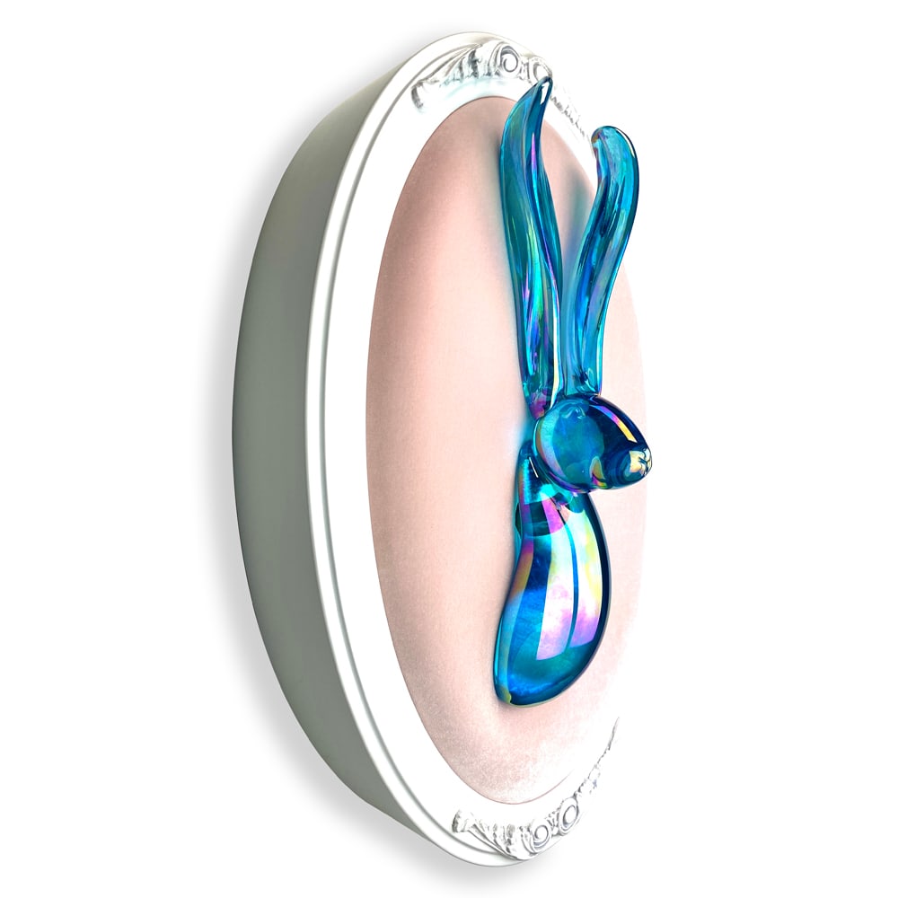 Hunt Slonem, Thora: Known internationally for his expressive, nature-inspired imagery, Hunt Slonem brings the same vitality to his sculptural works. Thora is a unique blown glass sculpture (edition of 1), measuring 27 +-