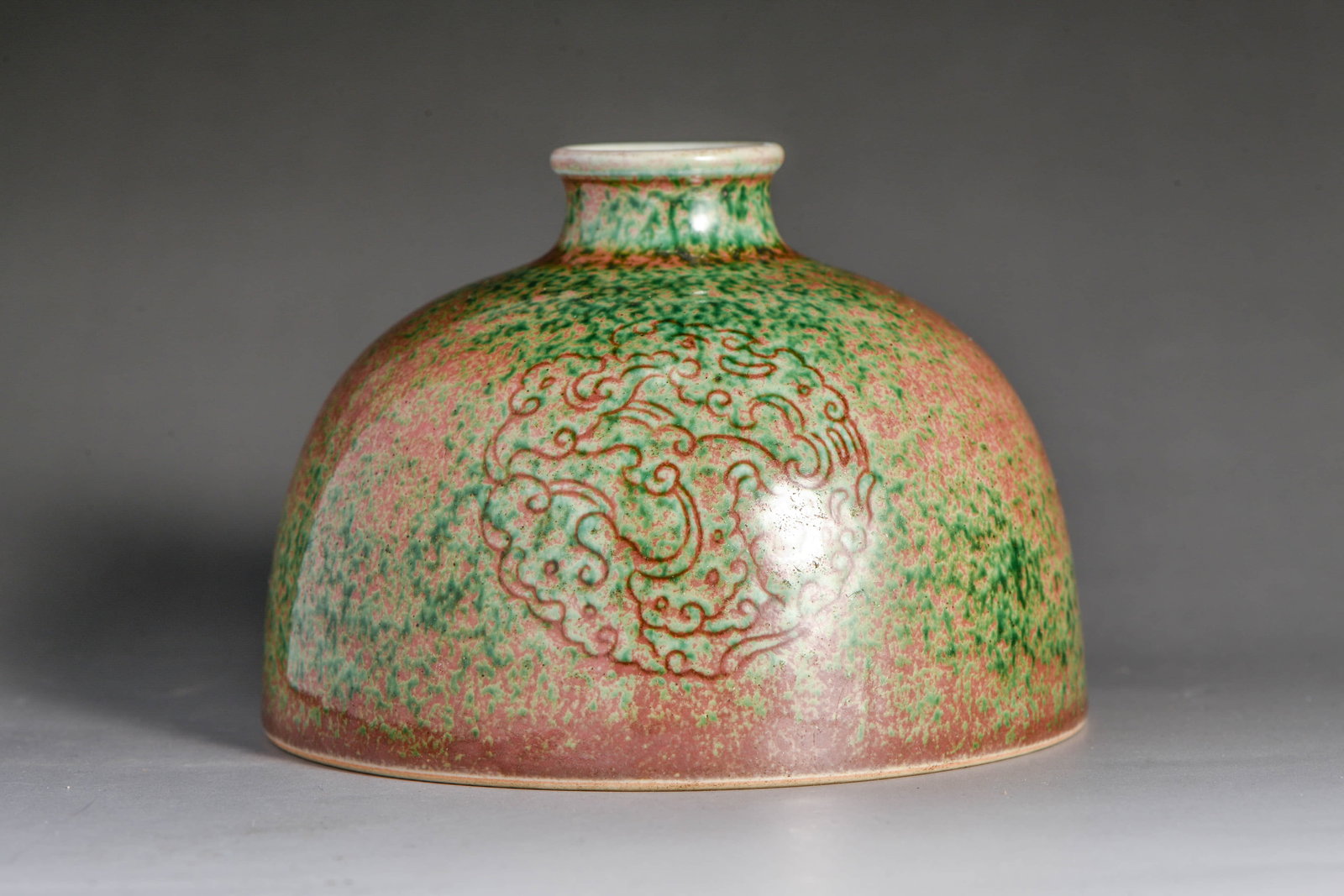 A RED-GLAZED INCISED 'INTERLOCKING DRAGON' JAR - 3