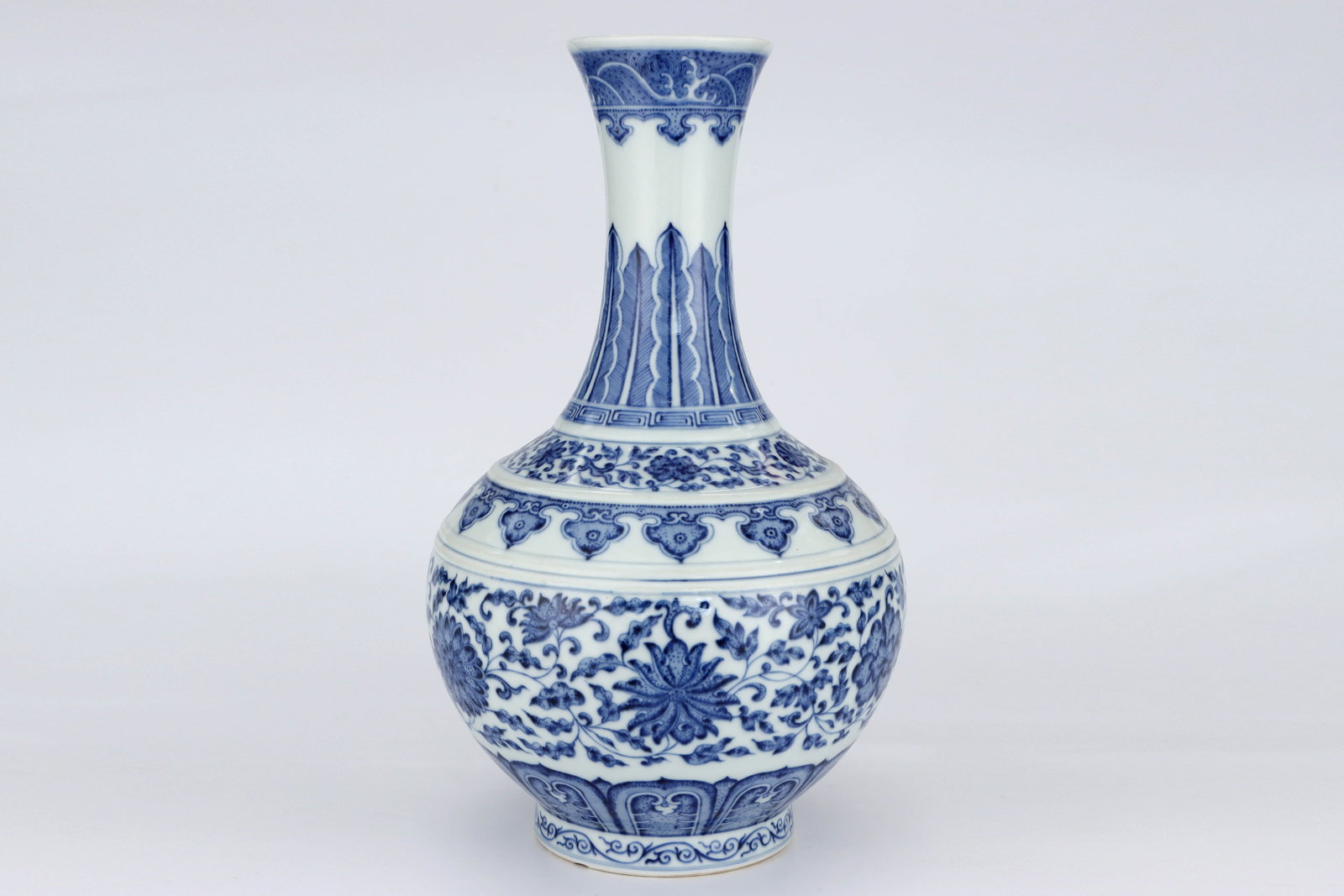 A 'INTERLOCKING FLOWERS' VASE - 2