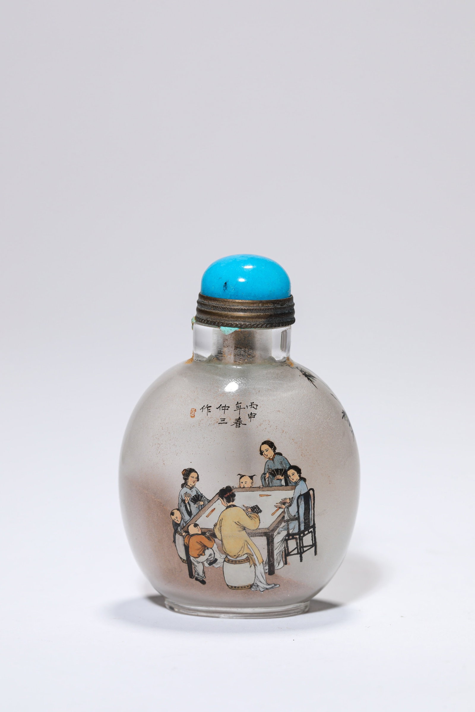 A INTERIOR-PAINTED 'FIGURE' SNUFF BOTTLE - 2