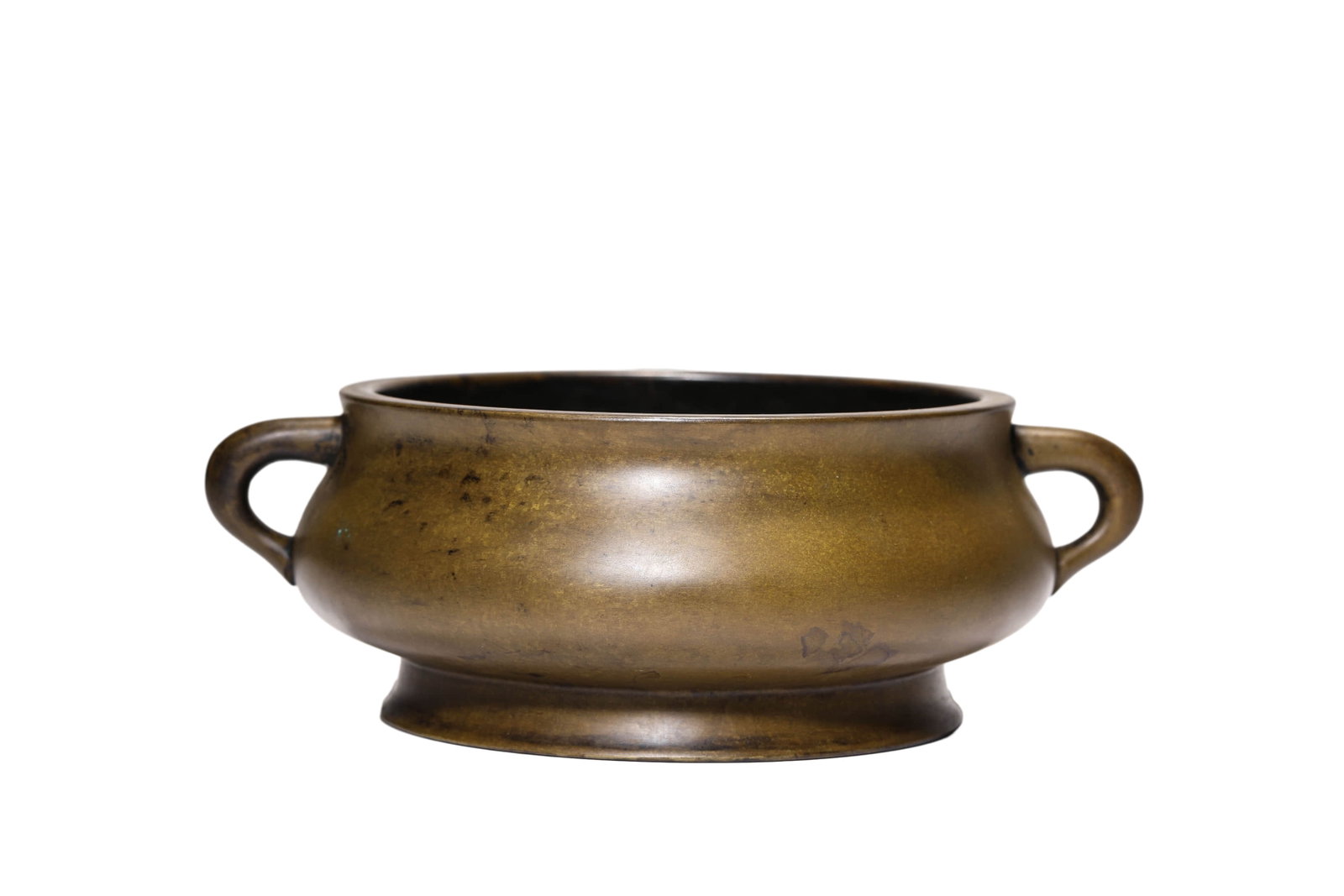 A COPPER 'CICADA' CENSER: A COPPER 'CICADA' CENSER Dimensions: Weight: 1,647 g. Length: 21 cm (8.3 in.), Width: 17 cm (6.7 in.), Height: 7.4 cm (2.9 in.). All measurements are approximate.