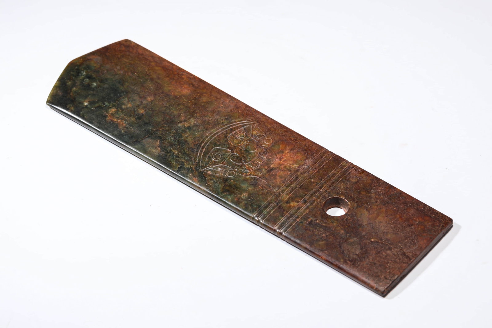 A JADE 'GUI' ORNAMENT - 4