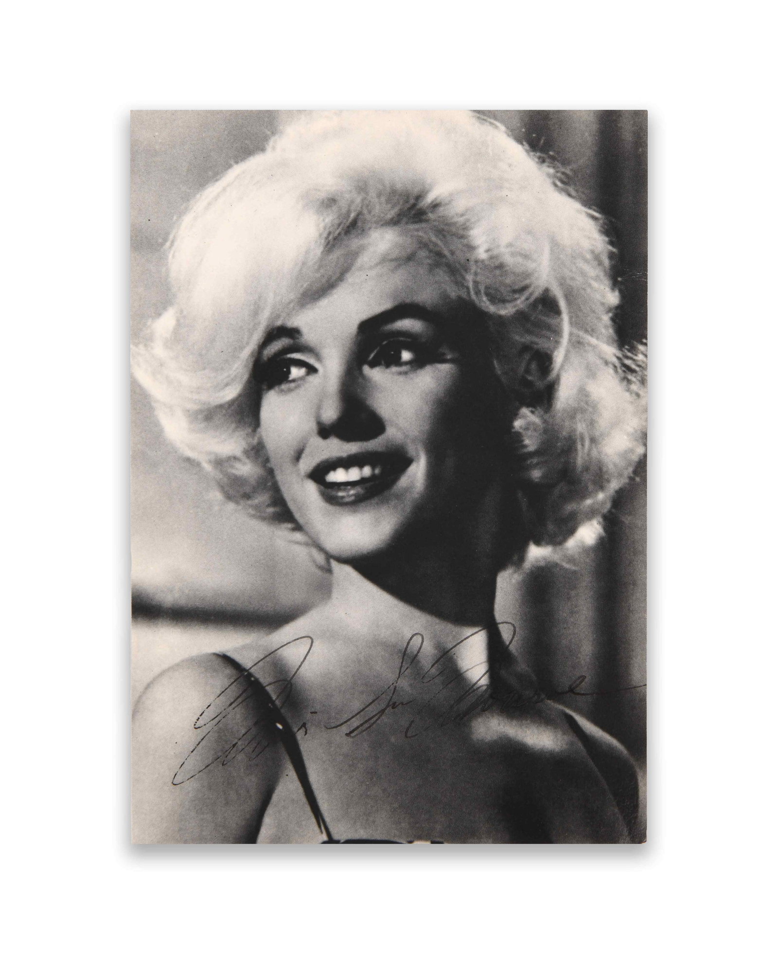 MARILYN MONROE (1926-1962), PORTRAIT POSTCARD: MARILYN MONROE (1926-1962), PORTRAIT POSTCARD Signature: Marilyn Monroe Description: A vintage portrait postcard featuring Marilyn Monroe, one of the most iconic actresses and cultural figures of twen