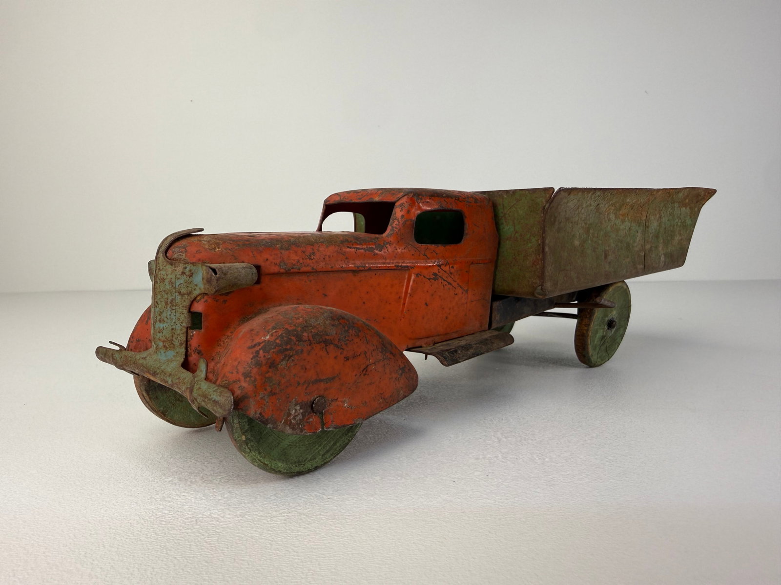 Late 1930s-40s Pressed Steel Dump Truck by Wyandotte (1 of 7)