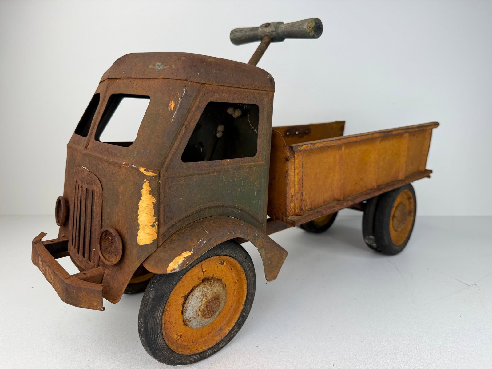 1930s-40s Keystone Ride 'Em pressed steel dump truck (1 of 6)