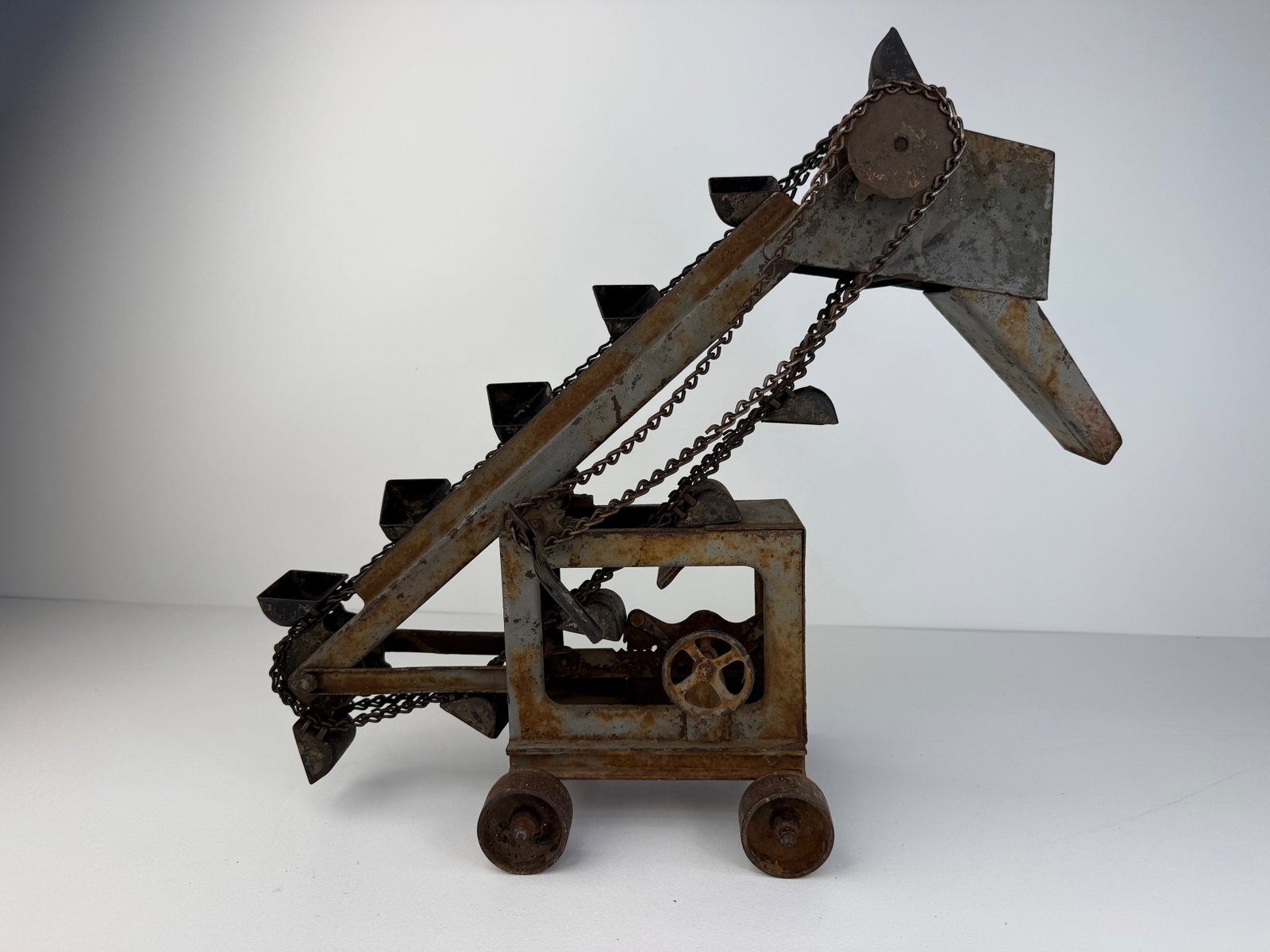 1920s Buddy L Pressed Steel Sand Loader (1 of 8)