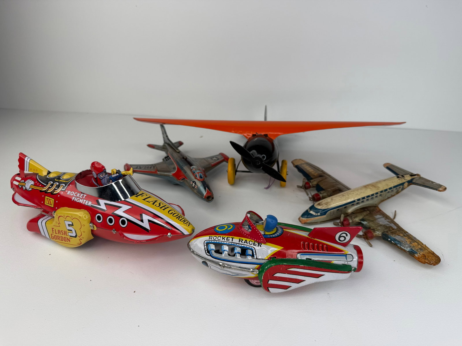 Lot of Tin Litho lithograph toys (1 of 12)