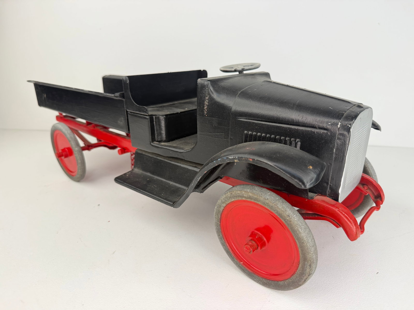 Repainted 1920's Hydraulic pressed Steel Dump Truck (1 of 6)