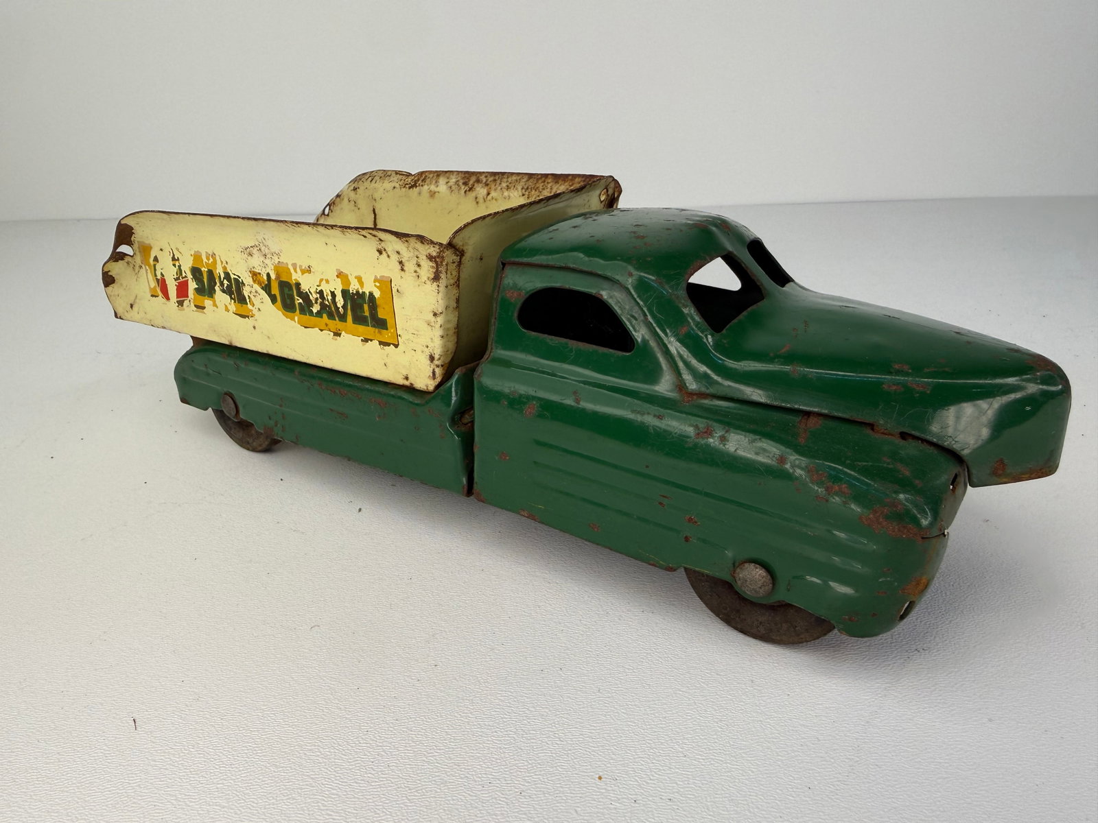 1940s Buddy L Sand and Gravel Pressed Steel Truck (1 of 7)