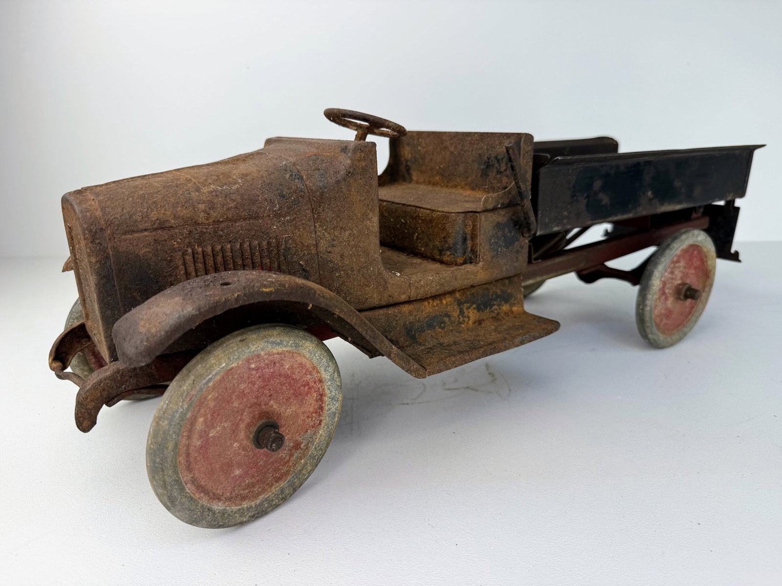 Original 1920s Pressed steel hydraulic dump truck (1 of 11)