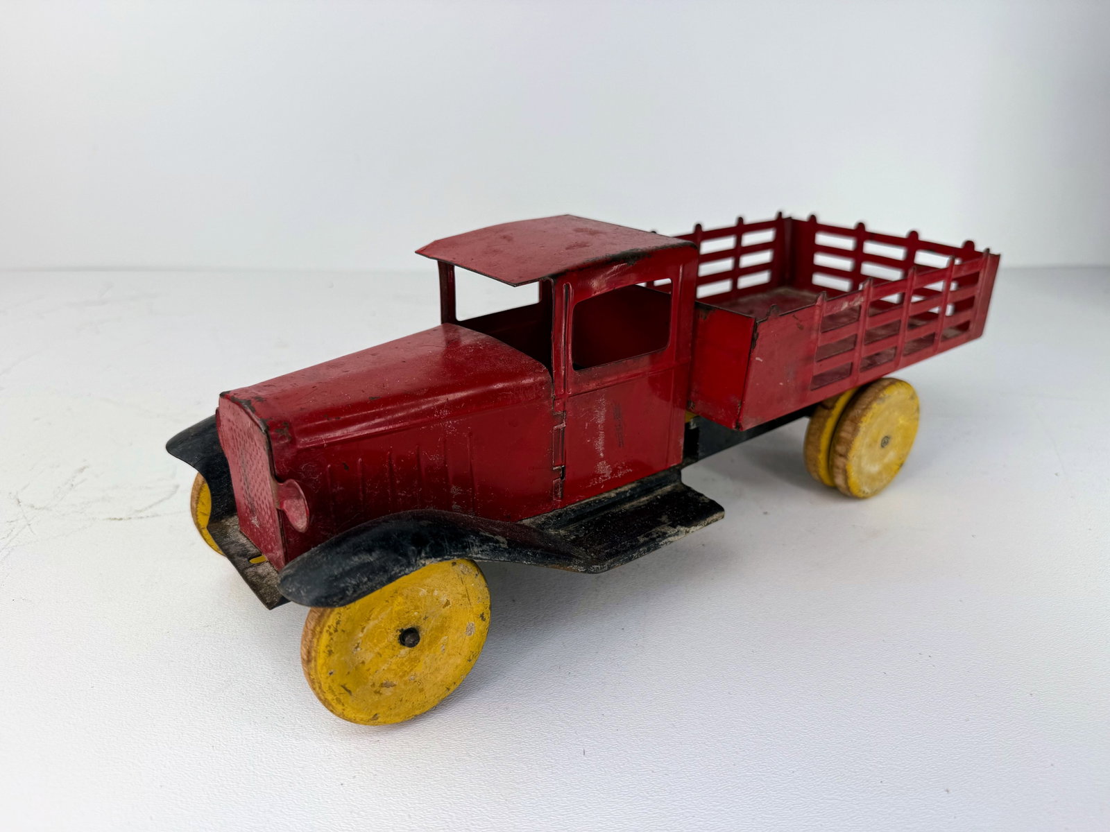 1940 wyandotte pressed steel stake farm truck: 1940 Wyandotte pressed steel stake farm truck. A classic vintage farm truck with the body and chassis in very good overall condition. Shows normal paint wear from age and use, making it a great