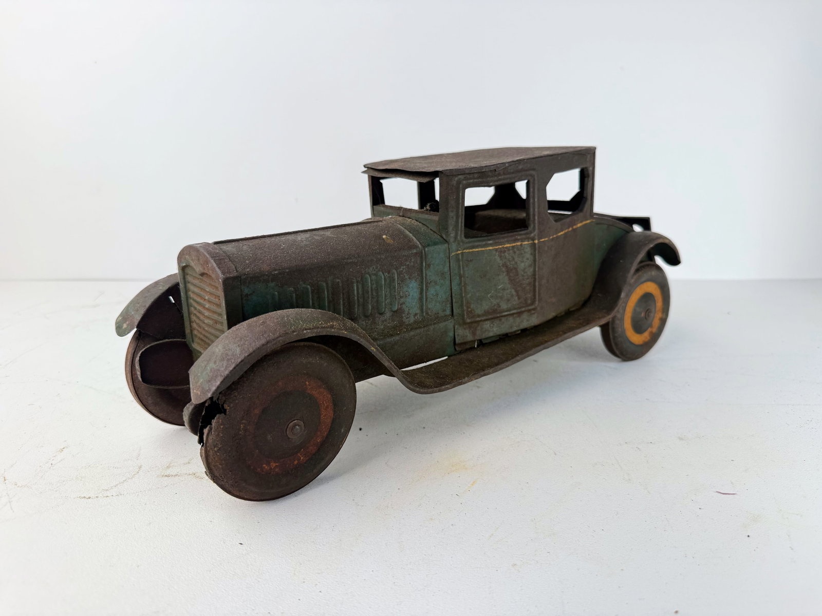 Schieble Dayton Toy Co 1920's Pressed Steel Car (1 of 9)